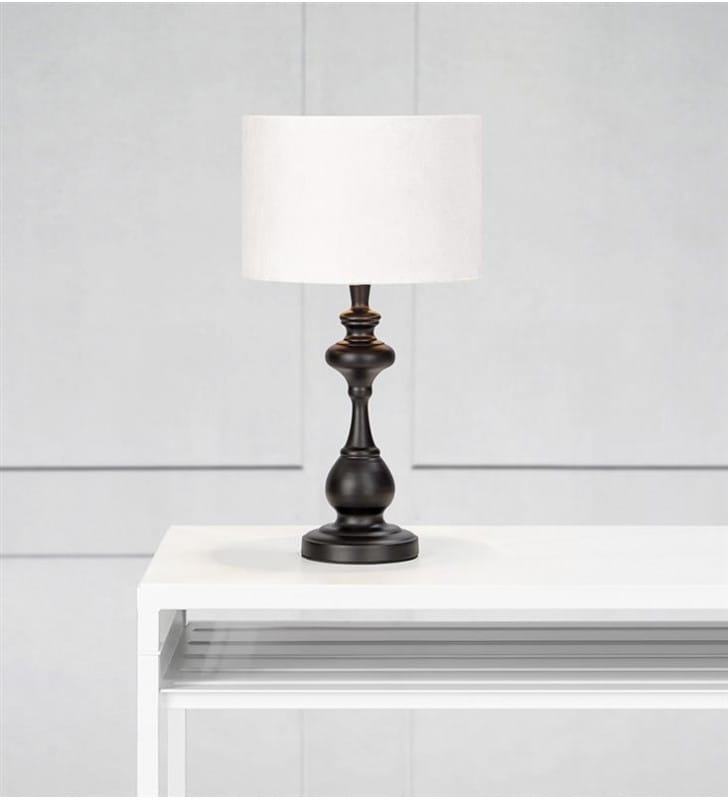 Lampa stołowa Connor elegancka stylowa biały materiałowy abażur podstawa czarna do sypialni salonu na stolik nocny lub komodę