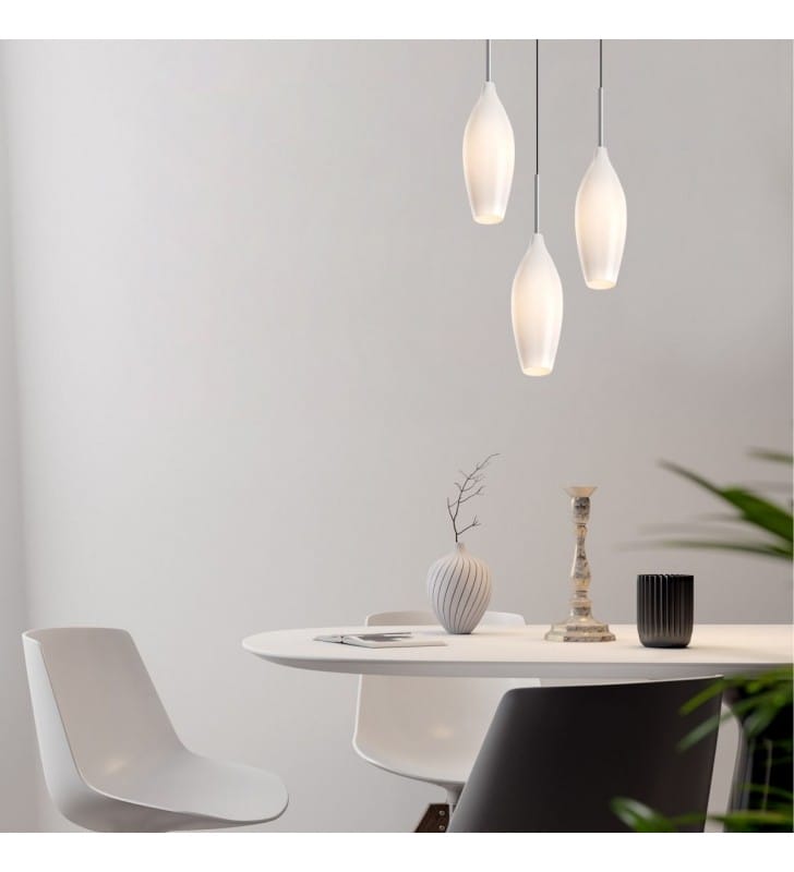 Lampa wisząca Champagne długa biała potrójna na okrągłej podsufitce