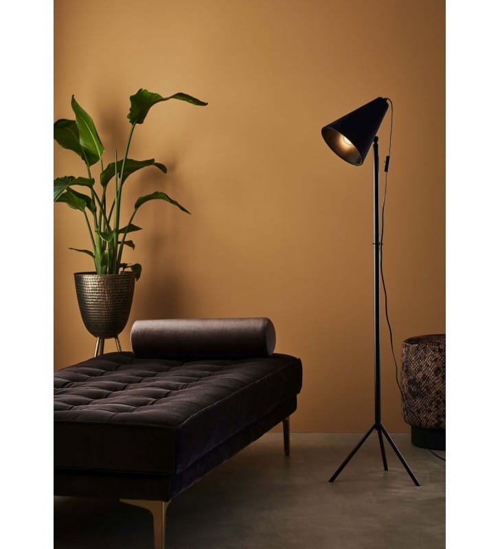 Czarna lampa stojąca Cilla z abażurem włącznik na przewodzie przy kloszu do salonu sypialni