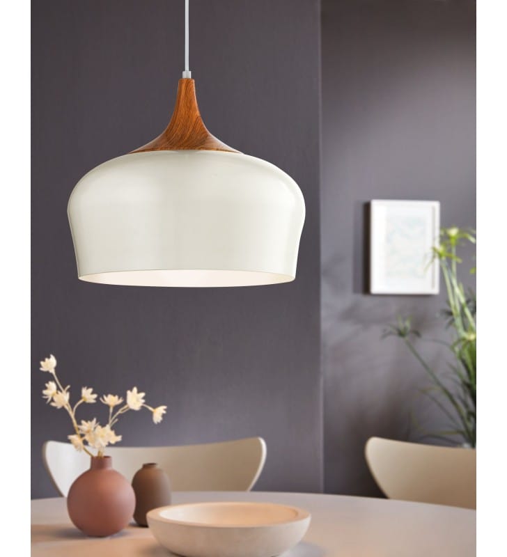 Kremowa nowoczesna lampa wisząca z dębowym drewnianym wykończeniem Obregon styl skandynawski nad stół w jadalni